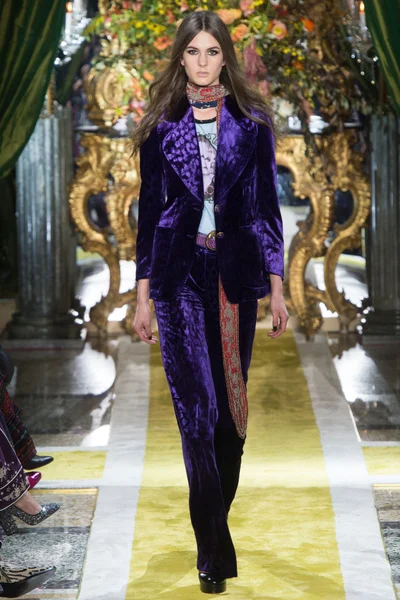 Look 21